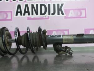 Used Front shock absorber rod, left BMW 3 serie Touring (E91) 318d 16V Price € 49,99 Margin scheme offered by Autodemontage Aandijk