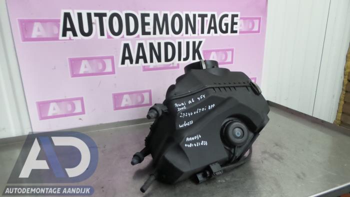 Begagnade Luftfilterhus Audi A6 Avant Quattro (C6) 2.7 TDI V6 24V Pris € 49,99 Marginaltabell erbjuds av Autodemontage Aandijk