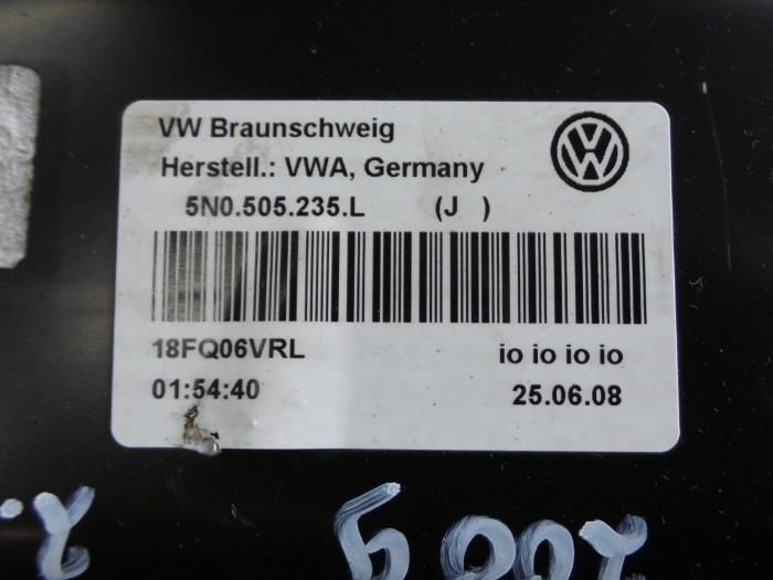 Tylne zawieszenie z Volkswagen Tiguan (5N1/2) 2.0 TDI 16V 4Motion 2009