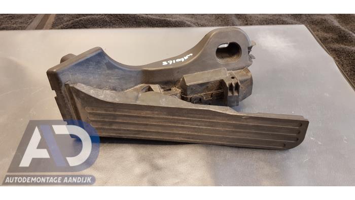 Begagnade Gaspedalsensor Volkswagen Caddy Combi III (2KB,2KJ) 1.9 TDI Pris € 19,99 Marginaltabell erbjuds av Autodemontage Aandijk