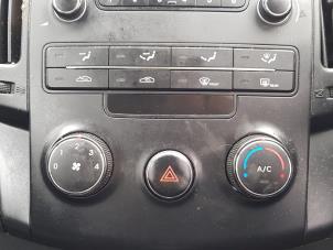 Used Air conditioning control panel Hyundai i30 (FD) 1.4 CVVT 16V Price € 74,99 Margin scheme offered by Autodemontage Aandijk