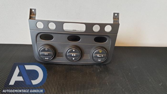 Gebrauchte Klimabedienteil Alfa Romeo GT (937) 1.9 JTD 16V Multijet Preis € 60,00 Margenregelung angeboten von Autodemontage Aandijk