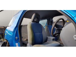 Used Seat, right Toyota RAV4 (A2) 2.0 16V VVT-i 4x4 Price € 99,99 Margin scheme offered by Autodemontage Aandijk