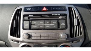 Usagé Radio/Lecteur CD Hyundai i20 1.2i 16V Prix € 99,99 Règlement à la marge proposé par Autodemontage Aandijk
