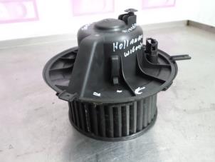 Usados Motor de ventilador de calefactor Volkswagen Touran (1T1/T2) 1.6 Precio € 29,99 Norma de margen ofrecido por Autodemontage Aandijk