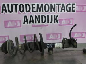 Gebrauchte Stoßdämpferstrebe links vorne Ford Ka II 1.2 Preis € 29,99 Margenregelung angeboten von Autodemontage Aandijk