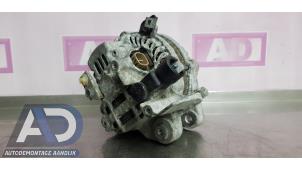 Dynamo van een Honda Civic (FK/FN) 1.8i VTEC 16V 2008