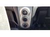 Toyota Yaris II (P9) 1.3 16V VVT-i Panel de control de aire acondicionado