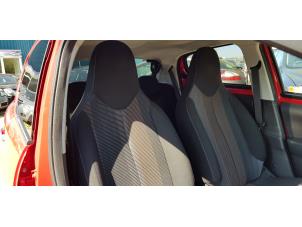Gebrauchte Verkleidung Set (komplett) Peugeot 108 1.2 VTi 12V Preis € 250,00 Margenregelung angeboten von Autodemontage Aandijk