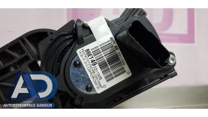 Gaspedalsensor från en Peugeot 108 1.2 VTi 12V 2015