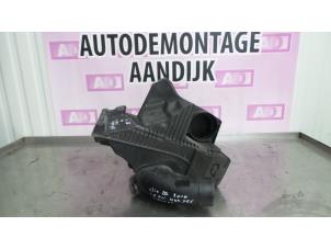 Used Air box Renault Clio III (BR/CR) 1.5 dCi 85 Price on request offered by Autodemontage Aandijk