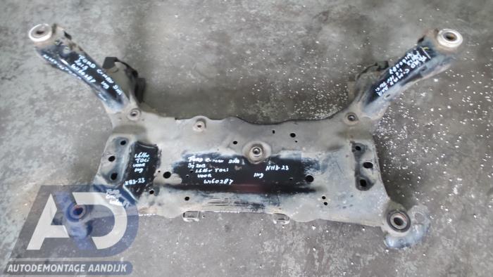 Begagnade Underram Ford C-Max (DXA) 1.6 TDCi 16V Pris € 124,99 Marginaltabell erbjuds av Autodemontage Aandijk