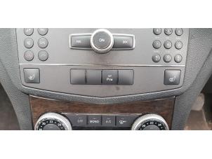 Used Air conditioning control panel Mercedes C (W204) 2.2 C-220 CDI 16V BlueEFFICIENCY Price € 74,99 Margin scheme offered by Autodemontage Aandijk