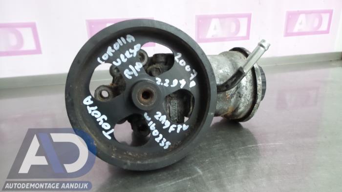 Pompe de direction Toyota Corolla Verso (R10/11), 2004 / 2009 2.2 D-4D 16V, MPV, Diesel, 2.231cc, 100kW (136pk), FWD, 2ADFTV, 2005-10 / 2009-03, AUR10 (Occasion)