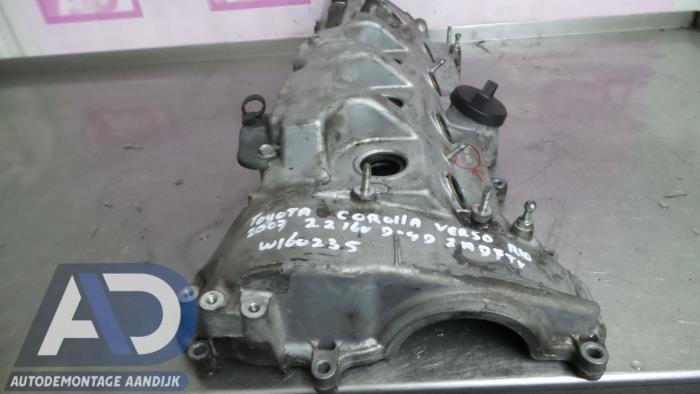 Ventildeckel van een Toyota Corolla Verso (R10/11) 2.2 D-4D 16V 2007