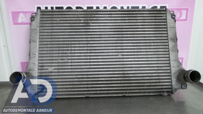 Usados Intercooler Toyota Corolla Verso (R10/11) 2.2 D-4D 16V Precio de solicitud ofrecido por Autodemontage Aandijk