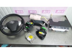 Used Airbag set + module Toyota Yaris II (P9) 1.3 16V VVT-i Price € 249,99 Margin scheme offered by Autodemontage Aandijk