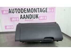 Used Glovebox Skoda Octavia Combi (1Z5) 1.6 TDI Greenline Price € 40,00 Margin scheme offered by Autodemontage Aandijk