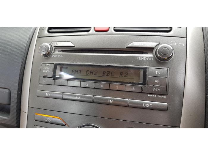Radio/Lecteur CD d'un Toyota Auris (E15) 1.6 Dual VVT-i 16V 2009