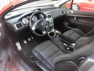 Used Set of upholstery (complete) Peugeot 307 CC (3B) 2.0 16V Price on request offered by Autodemontage Aandijk