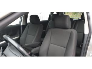 Gebrauchte Sitz links Toyota Corolla Verso (R10/11) 2.2 D-4D 16V Preis auf Anfrage angeboten von Autodemontage Aandijk