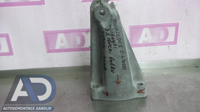 Used Engine mount Mercedes C (W204) 2.2 C-220 CDI 16V Price € 40,00 Margin scheme offered by Autodemontage Aandijk