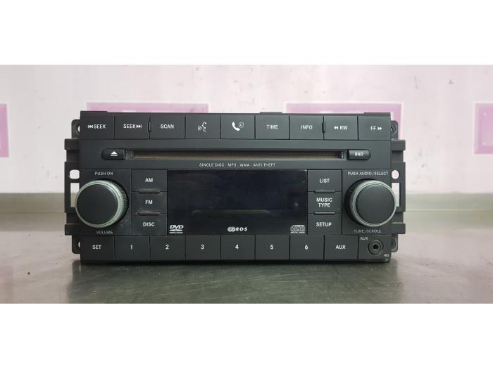 Radio CD player Chrysler Voyager/Grand Voyager  CRD 16V Grand Voyager -  05064925AG CHRYSLER