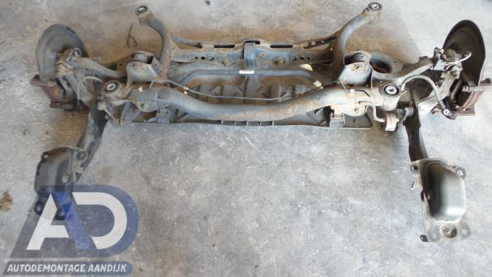Gebrauchte Hinterachse Vorderradantrieb Volkswagen Passat Variant (365) 2.0 TDI 16V 140 Preis € 199,99 Margenregelung angeboten von Autodemontage Aandijk