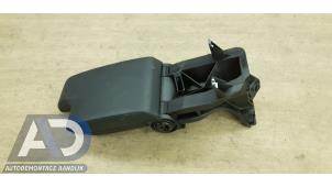 Gebrauchte Armlehne BMW 3 serie Touring (E46/3) 318i 16V Preis € 40,00 Margenregelung angeboten von Autodemontage Aandijk