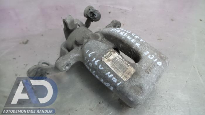 Gebrauchte Bremszange links hinten Peugeot Partner Tepee (7A/B/C/D/E/F/G/J/P/S) 1.6 HDI 90 16V Phase 1 Preis € 29,99 Margenregelung angeboten von Autodemontage Aandijk