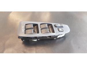 Used Multi-functional window switch Toyota Avensis Wagon (T25/B1E) 2.0 16V D-4D Price € 35,00 Margin scheme offered by Autodemontage Aandijk
