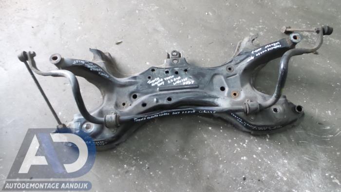 Begagnade Underram Toyota Corolla Verso (R10/11) 2.2 D-4D 16V Pris € 75,00 Marginaltabell erbjuds av Autodemontage Aandijk