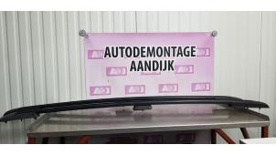 Used Roof rail kit Kia Sorento I (JC) 2.5 CRDi 16V VGT Price € 74,99 Margin scheme offered by Autodemontage Aandijk