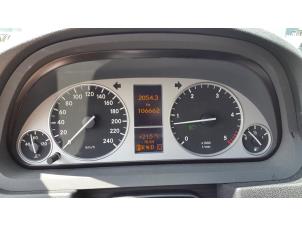Używane Licznik kilometrów KM Mercedes B (W245,242) 2.0 B-180 CDI 16V Cena € 100,00 Procedura marży oferowane przez Autodemontage Aandijk