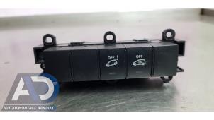 Begagnade Larmmodul Mercedes B (W245) 1.7 B-170 16V Pris € 40,00 Marginaltabell erbjuds av Autodemontage Aandijk