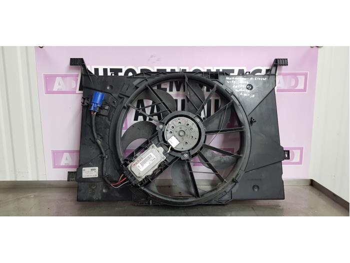 Cooling fan housing from a Mercedes-Benz A (W169) 2.0 A-180 CDI 16V 2009