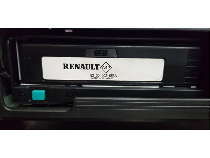 Cambiador de CD de un Renault Scénic II (JM) 1.6 16V 2005