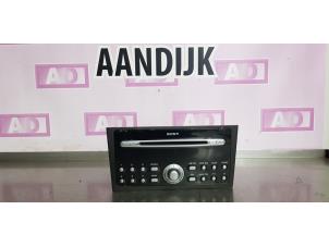 Used Radio CD player Ford Mondeo III 2.0 16V Price € 69,99 Margin scheme offered by Autodemontage Aandijk