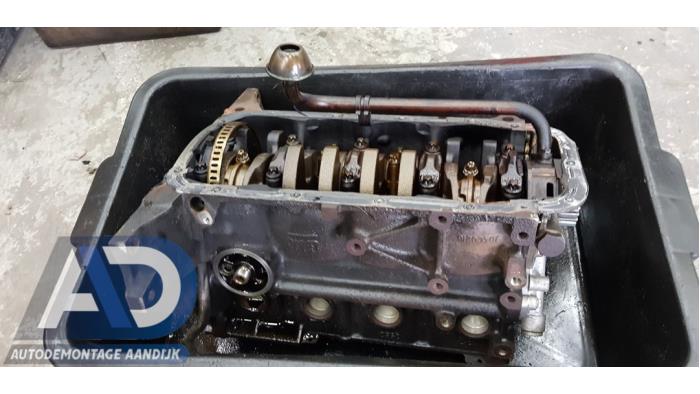 Used Engine crankcase Opel Meriva (A) 1.6 16V Price € 199,99 Margin scheme offered by Autodemontage Aandijk