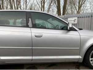 Used Front door 4-door, right Audi A3 Sportback (8PA) 2.0 TDI 16V Price € 179,99 Margin scheme offered by Autodemontage Aandijk
