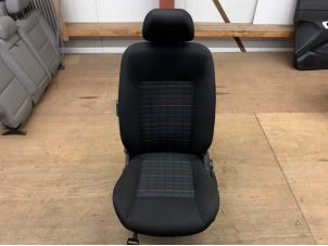 Used Seat, left Mercedes A (W169) 2.0 A-180 CDI 16V 3-Drs. Price € 99,99 Margin scheme offered by Autodemontage Aandijk