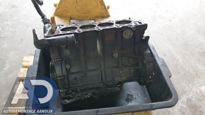 Used Engine crankcase Mercedes B (W245) 2.0 B-180 CDI 16V Price € 200,00 Margin scheme offered by Autodemontage Aandijk