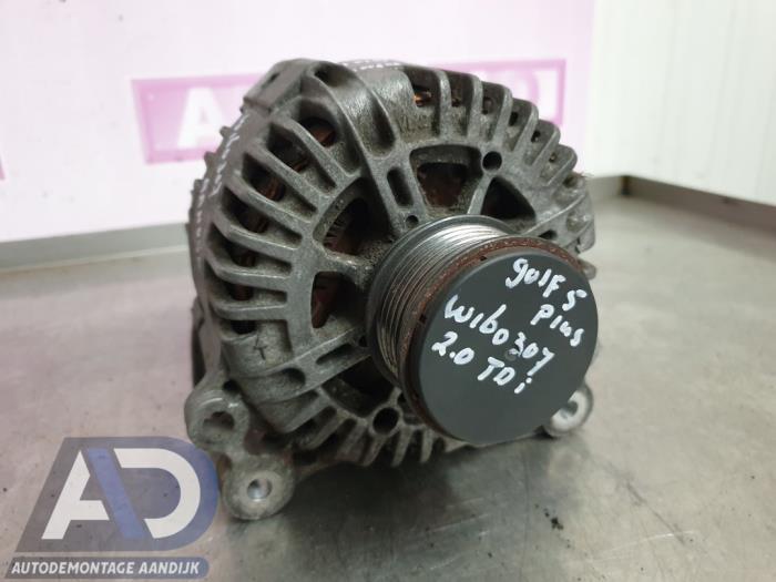 Begagnade Dynamo Volkswagen Golf Plus (5M1/1KP) 2.0 TDI 16V Pris € 29,99 Marginaltabell erbjuds av Autodemontage Aandijk