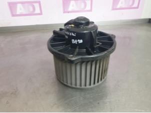 Usados Motor de ventilador de calefactor Mitsubishi L-400 2.5 TD Precio € 34,99 Norma de margen ofrecido por Autodemontage Aandijk
