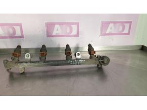 Used Fuel injector nozzle Hyundai Coupe 2.0i 16V Price € 74,99 Margin scheme offered by Autodemontage Aandijk