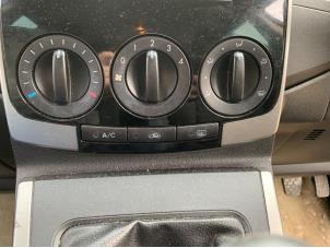 Usados Panel de control de calefacción Mazda 5 (CR19) 1.8i 16V Precio € 34,99 Norma de margen ofrecido por Autodemontage Aandijk