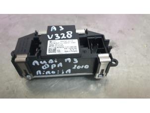 Used Heater resistor Audi A3 Sportback (8PA) 2.0 TDI 16V Price € 29,99 Margin scheme offered by Autodemontage Aandijk