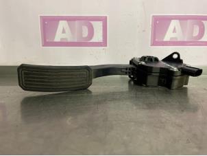 Używane Czujnik polozenia pedalu gazu Toyota RAV4 (A3) 2.2 D-4D 16V 4x4 Cena € 49,99 Procedura marży oferowane przez Autodemontage Aandijk
