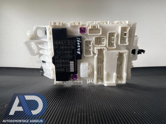 Fuse box Suzuki Swift 1.2 16V P6120960 SUZUKI