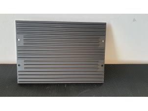 Used Radio amplifier Jaguar XF (CC9) 3.0 D V6 24V Price € 149,99 Margin scheme offered by Autodemontage Aandijk